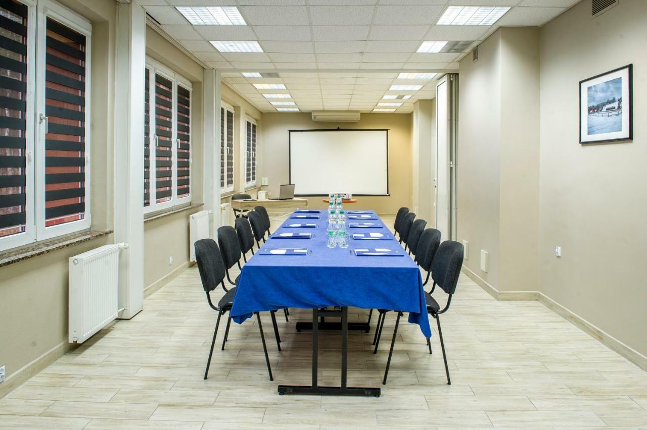 فندق Wawrzkowizna Rząsawa المظهر الخارجي الصورة